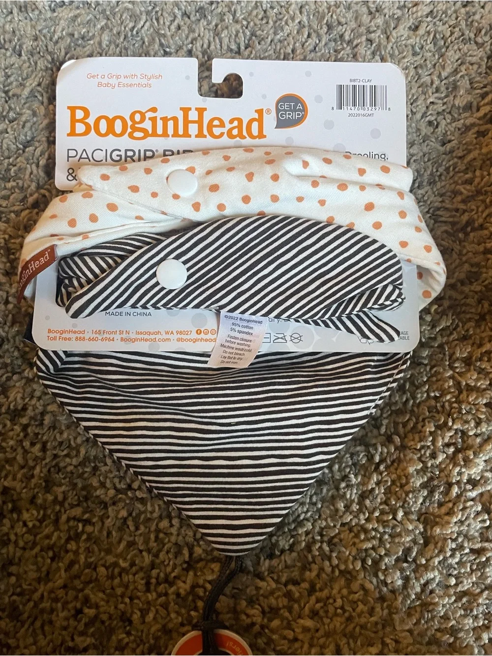 NWT Booginhead Pacigrip Bib Set